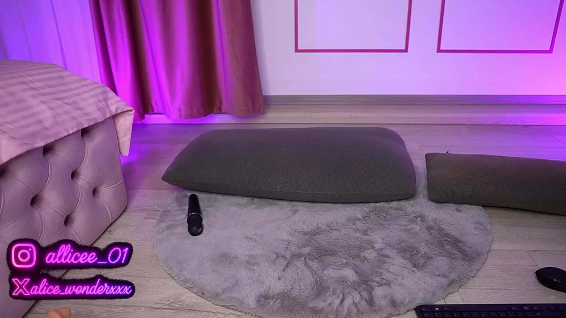 Gallery image thumbnail from VanesaSimon's myfreecams stream on, 07/09/2025, 07:31 image 19 of 20
