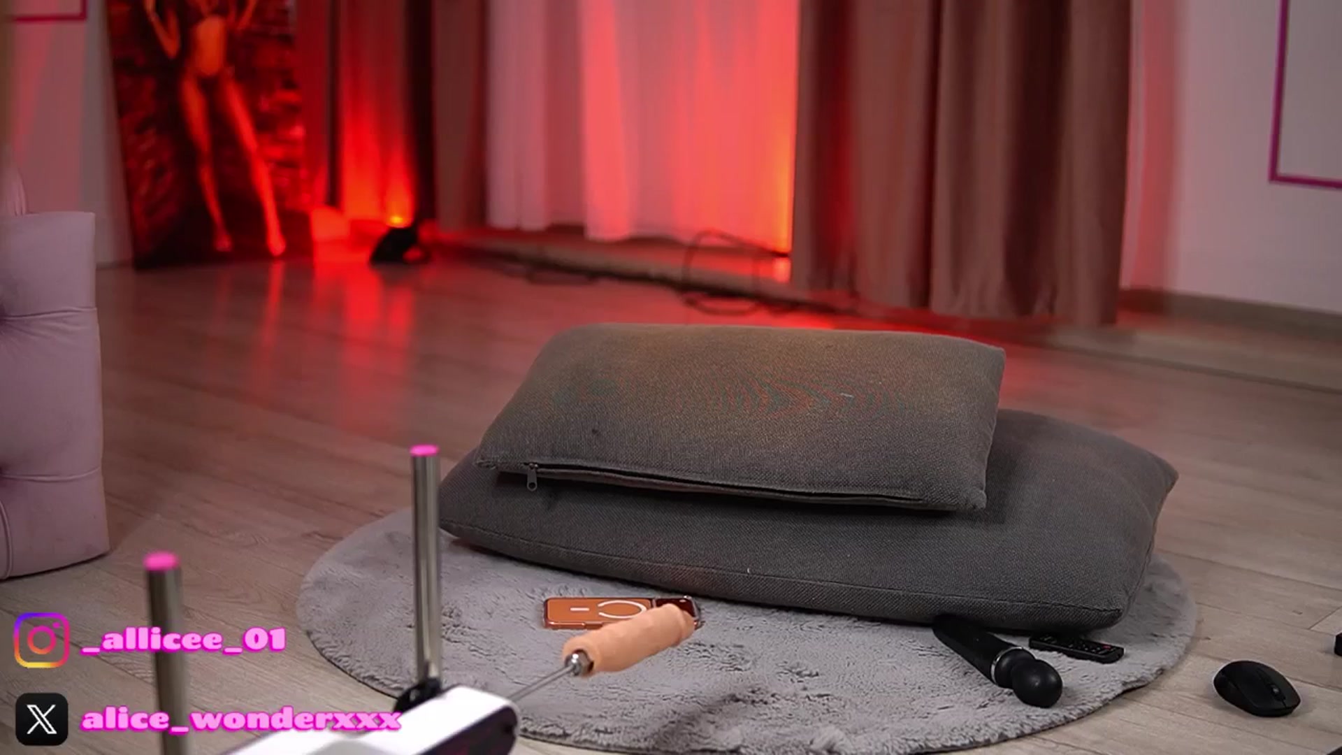 Gallery image thumbnail from VanesaSimon's myfreecams stream on, 11/23/2025, 10:36 image 16 of 20