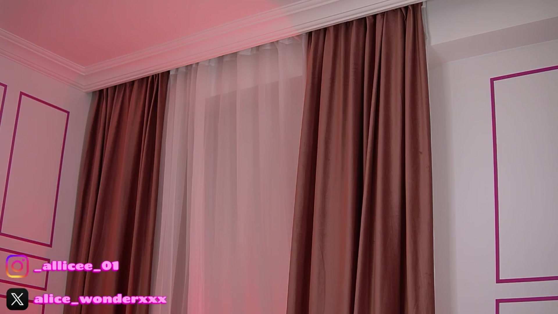 Gallery image thumbnail from VanesaSimon's myfreecams stream on, 11/25/2025, 10:24 image 20 of 20