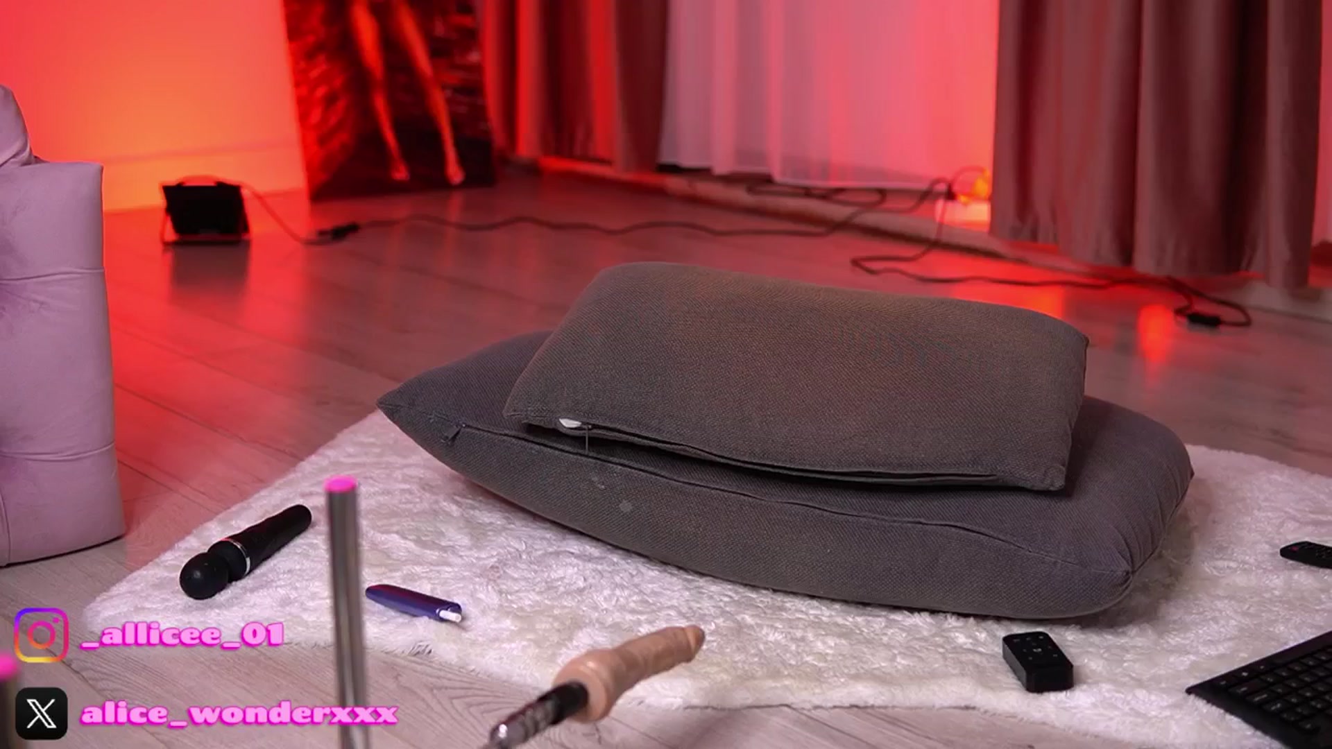 Gallery image thumbnail from VanesaSimon's myfreecams stream on, 01/13/2026, 13:50 image 7 of 20