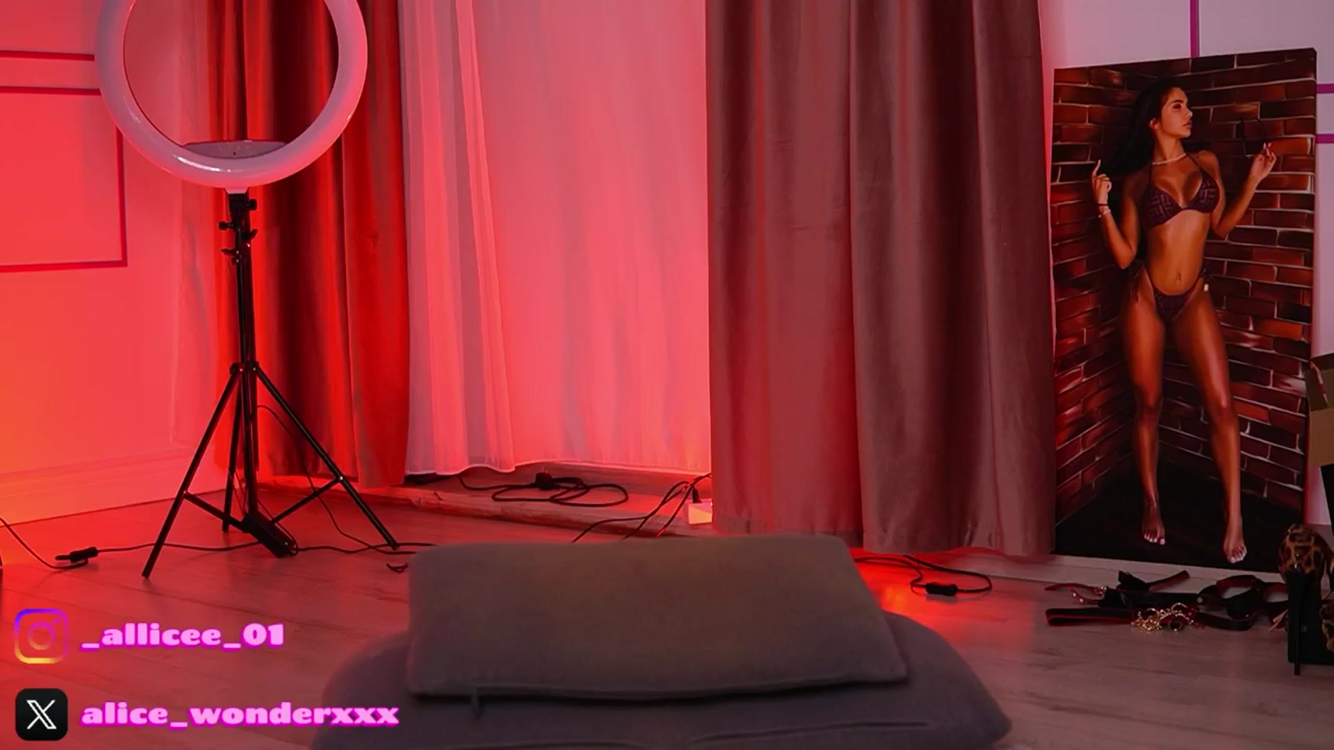 Gallery image thumbnail from VanesaSimon's myfreecams stream on, 02/02/2026, 15:18 image 1 of 20
