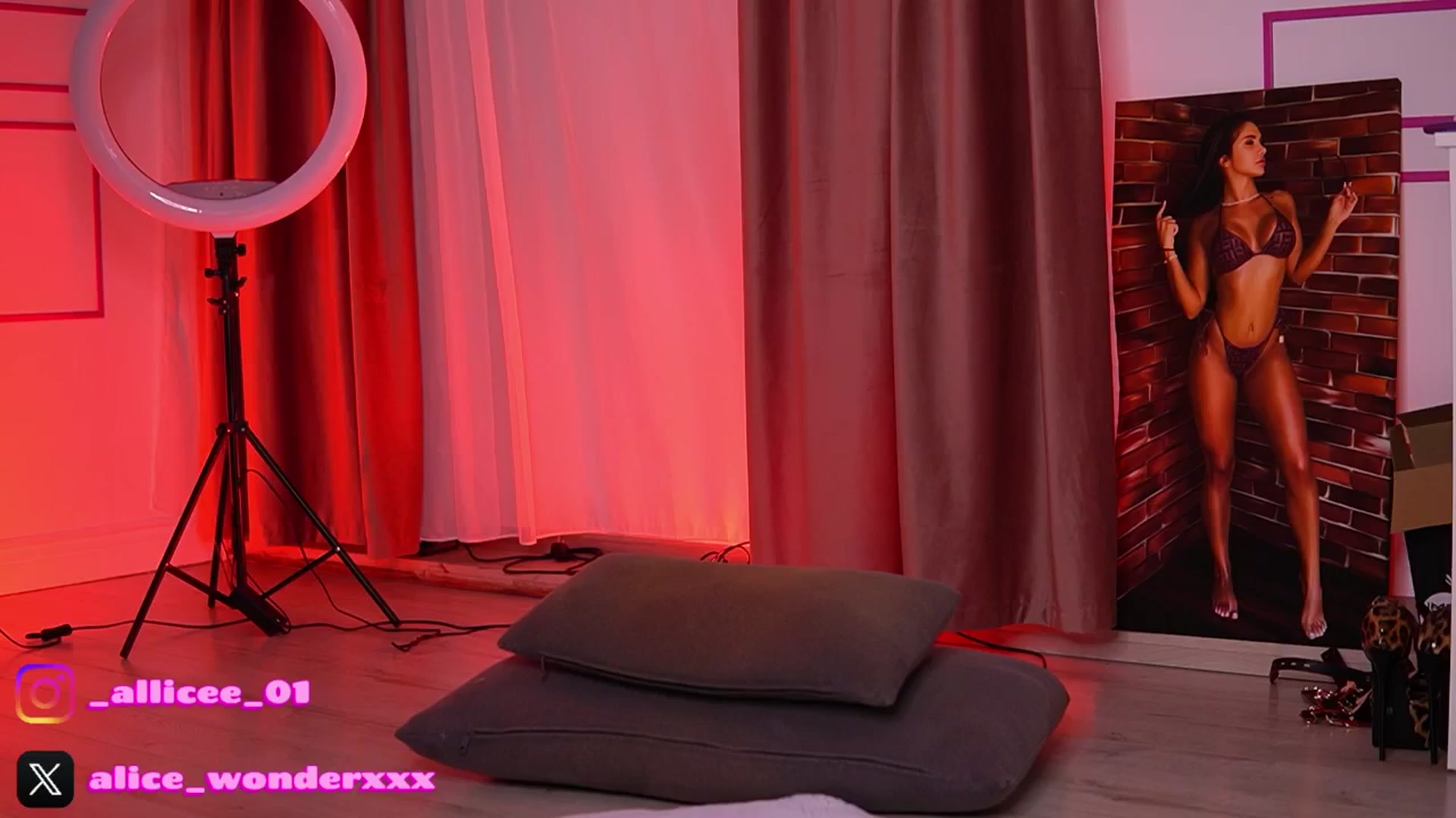 Gallery image thumbnail from VanesaSimon's myfreecams stream on, 02/03/2026, 11:21 image 19 of 20