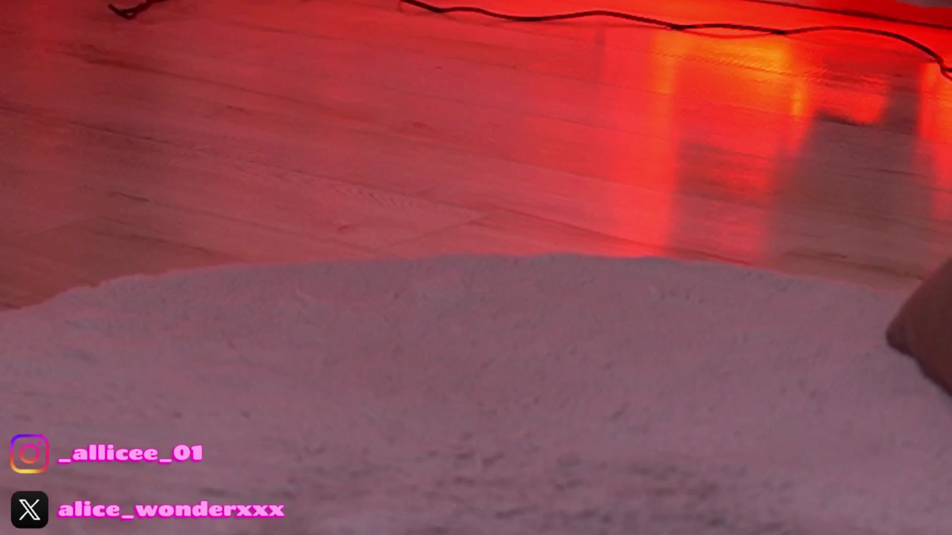 Gallery image thumbnail from VanesaSimon's myfreecams stream on, 02/05/2026, 13:52 image 12 of 20