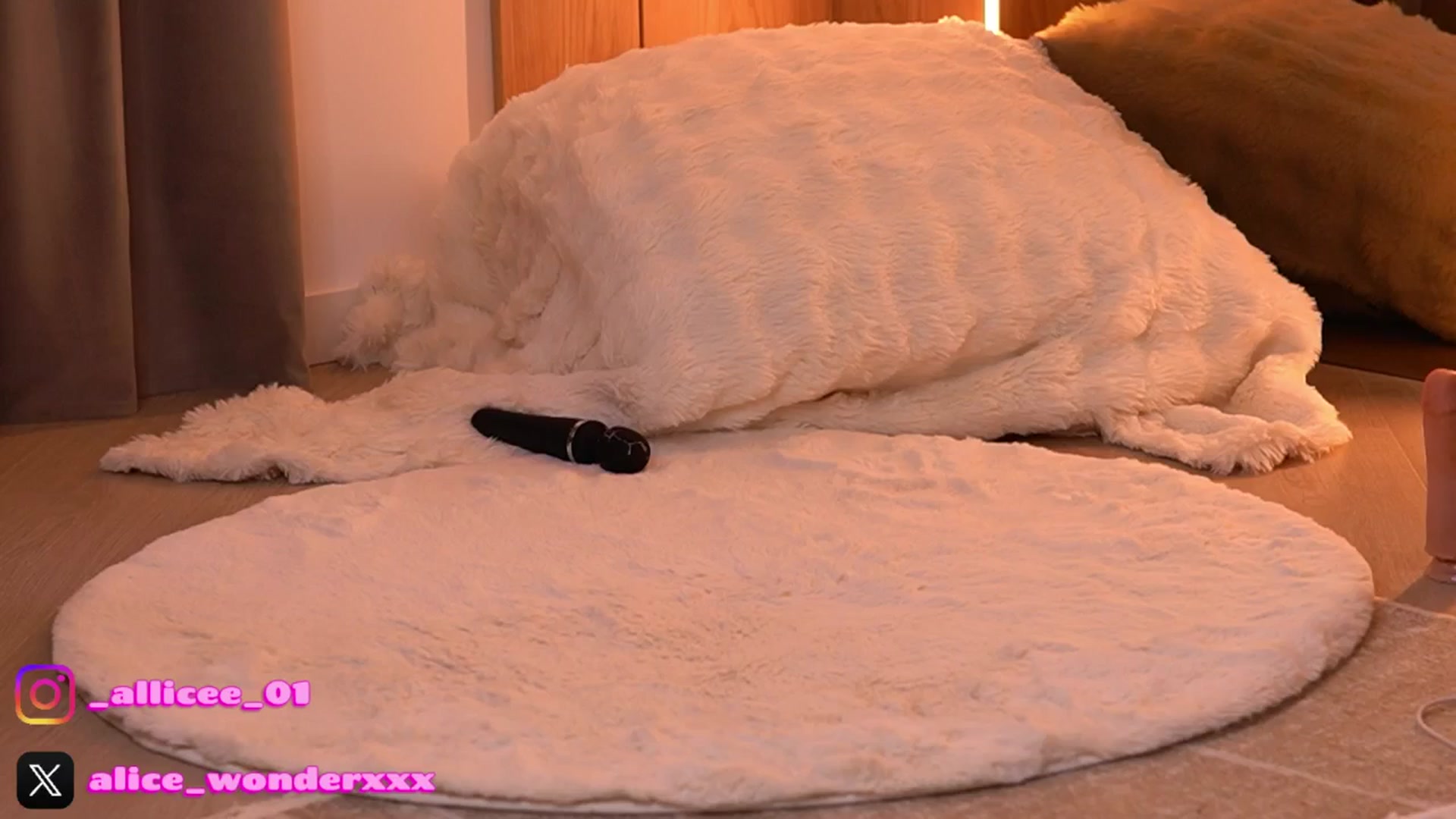 Gallery image thumbnail from VanesaSimon's myfreecams stream on, 03/06/2026, 13:03 image 20 of 20