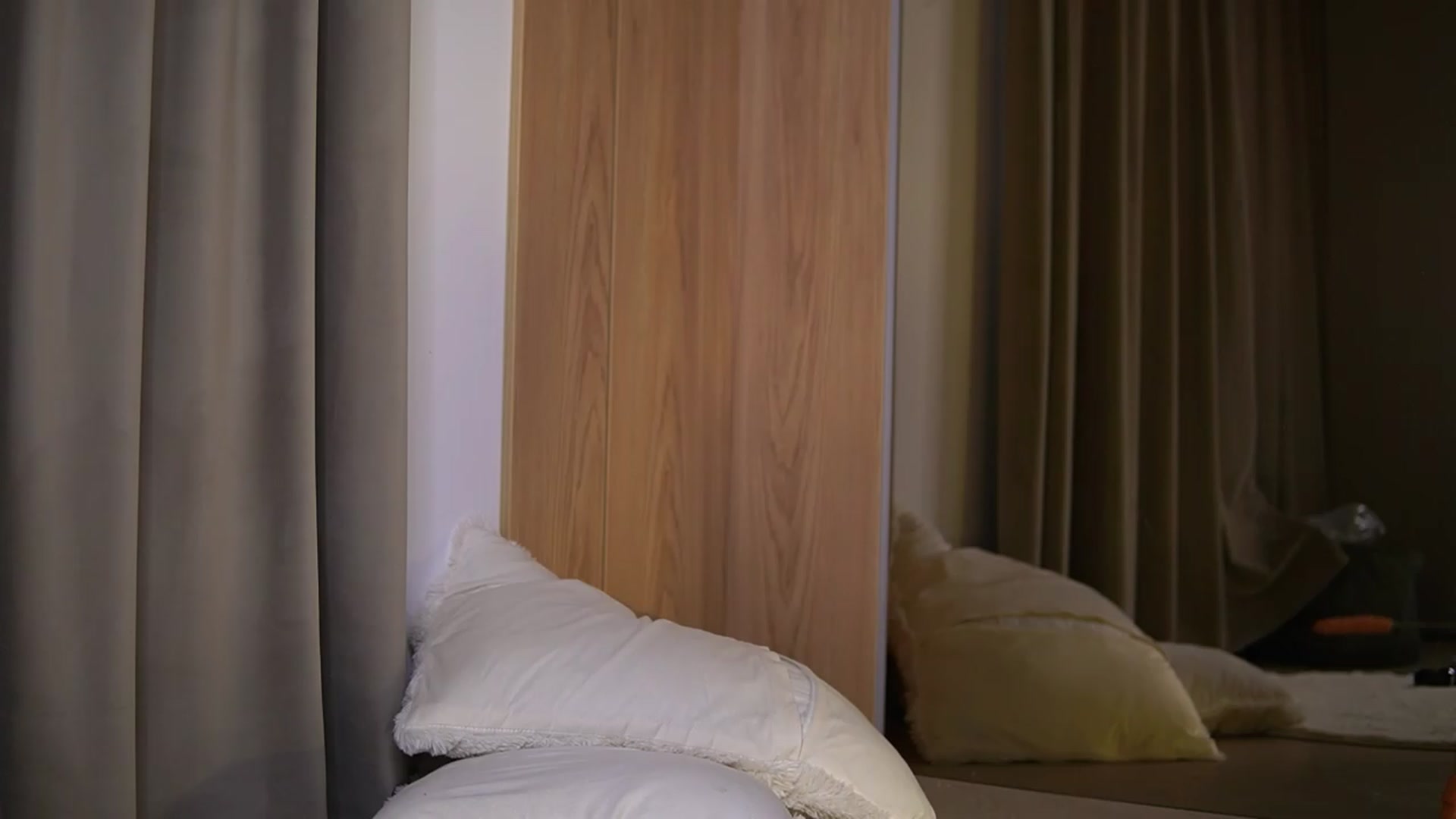 Gallery image thumbnail from VanesaSimon's myfreecams stream on, 05/20/2026, 10:16 image 18 of 20