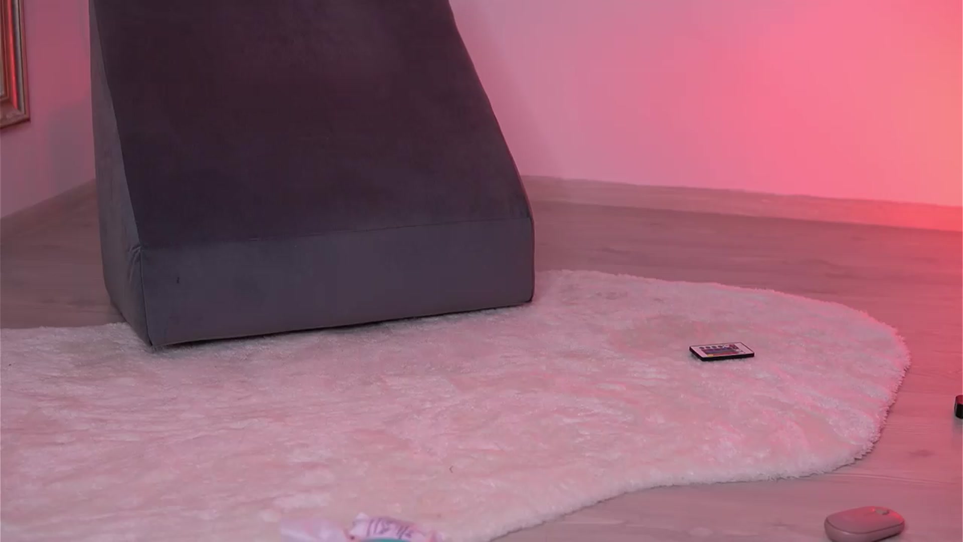 Gallery image thumbnail from VanesaSimon's myfreecams stream on, 07/17/2026, 10:47 image 19 of 20