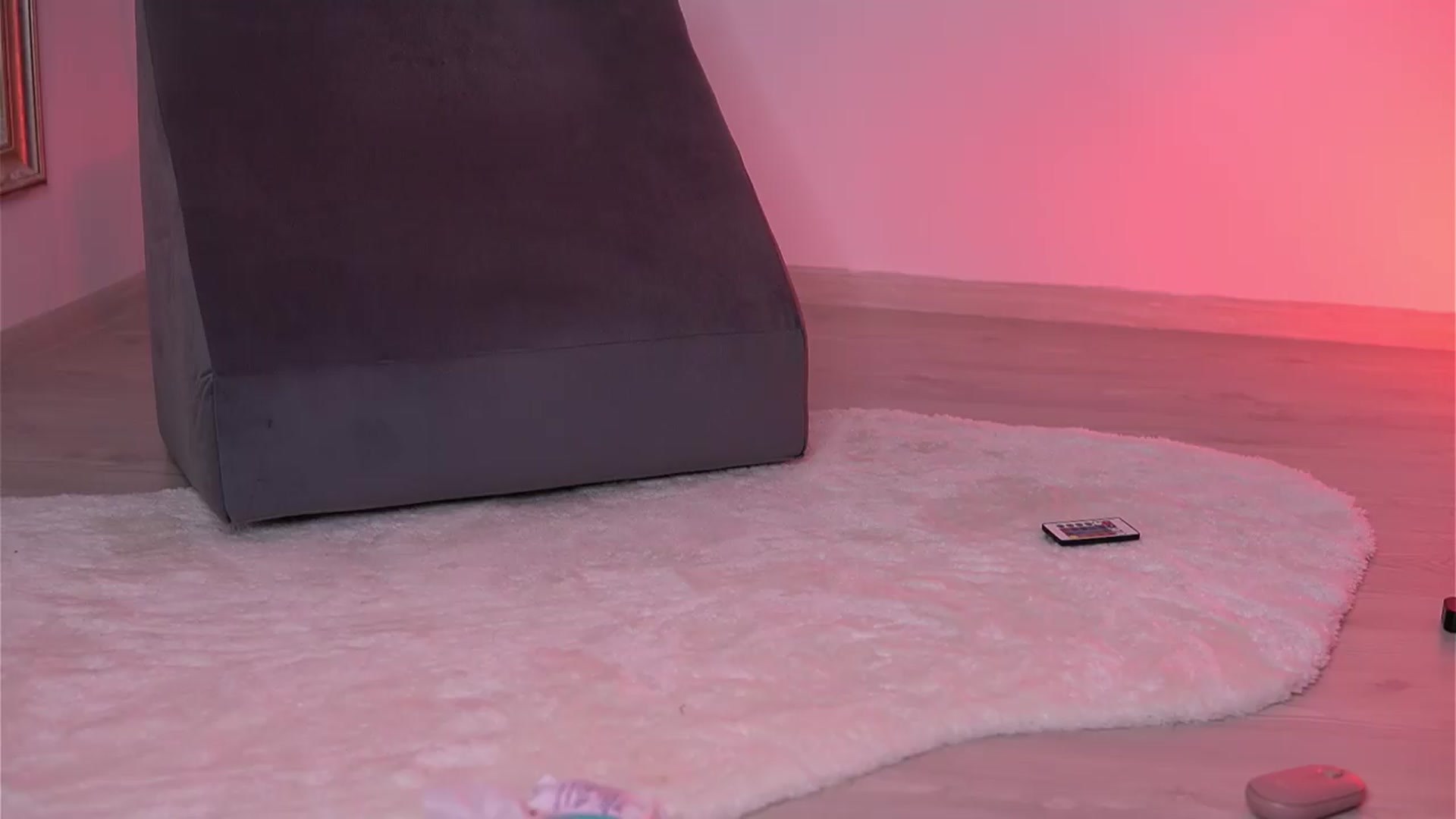 Gallery image thumbnail from VanesaSimon's myfreecams stream on, 07/17/2026, 10:47 image 16 of 20