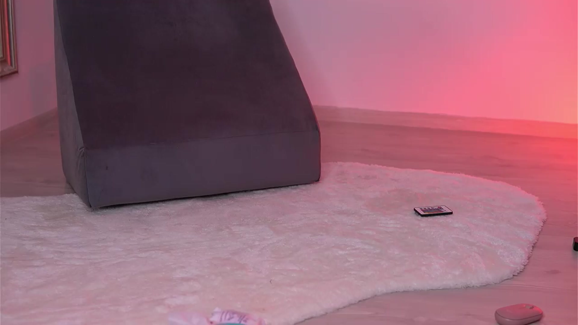 Gallery image thumbnail from VanesaSimon's myfreecams stream on, 07/17/2026, 10:47 image 17 of 20