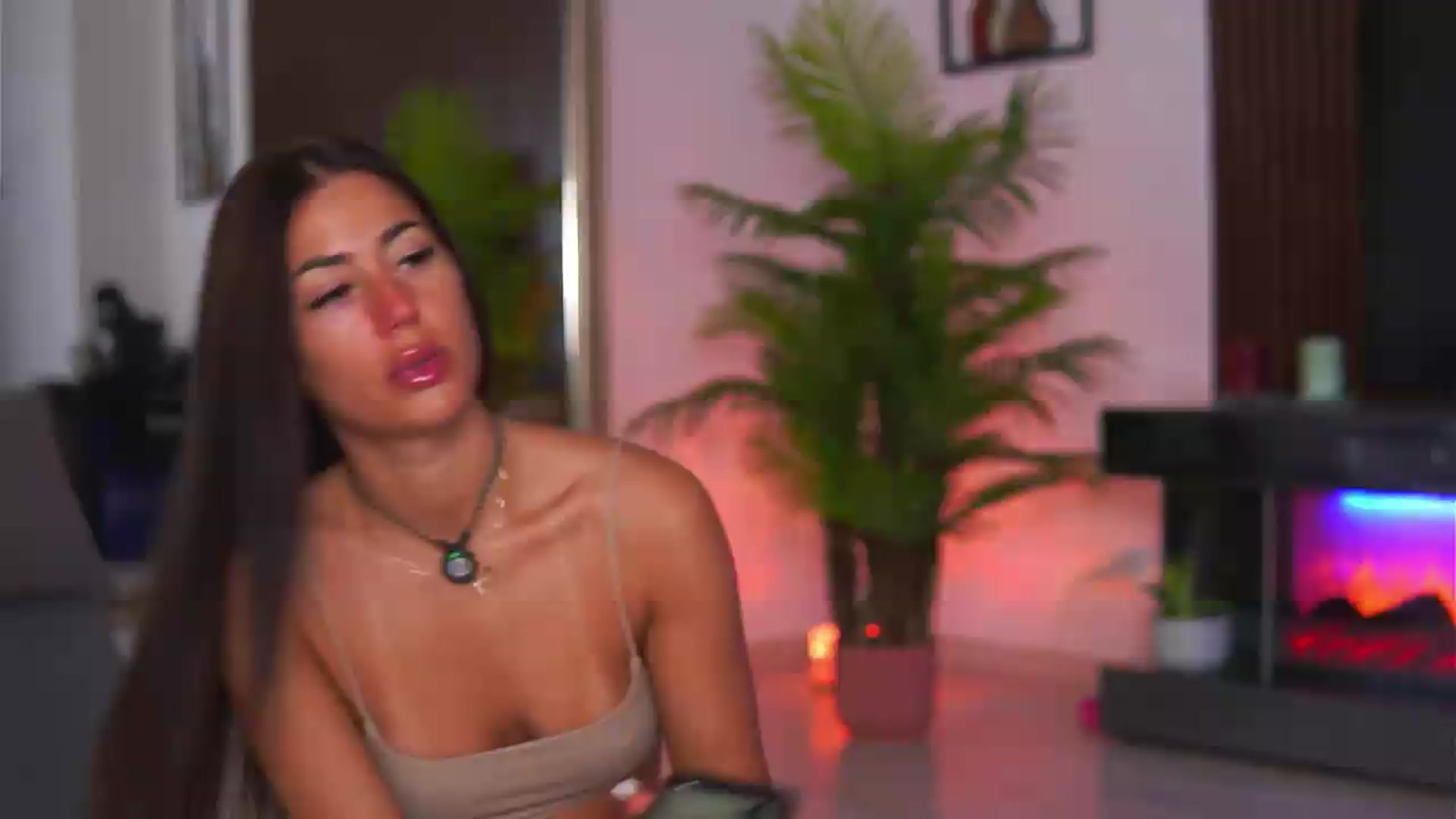 Gallery image thumbnail from VanesaSimon's myfreecams stream on, 07/30/2026, 06:25 image 19 of 20