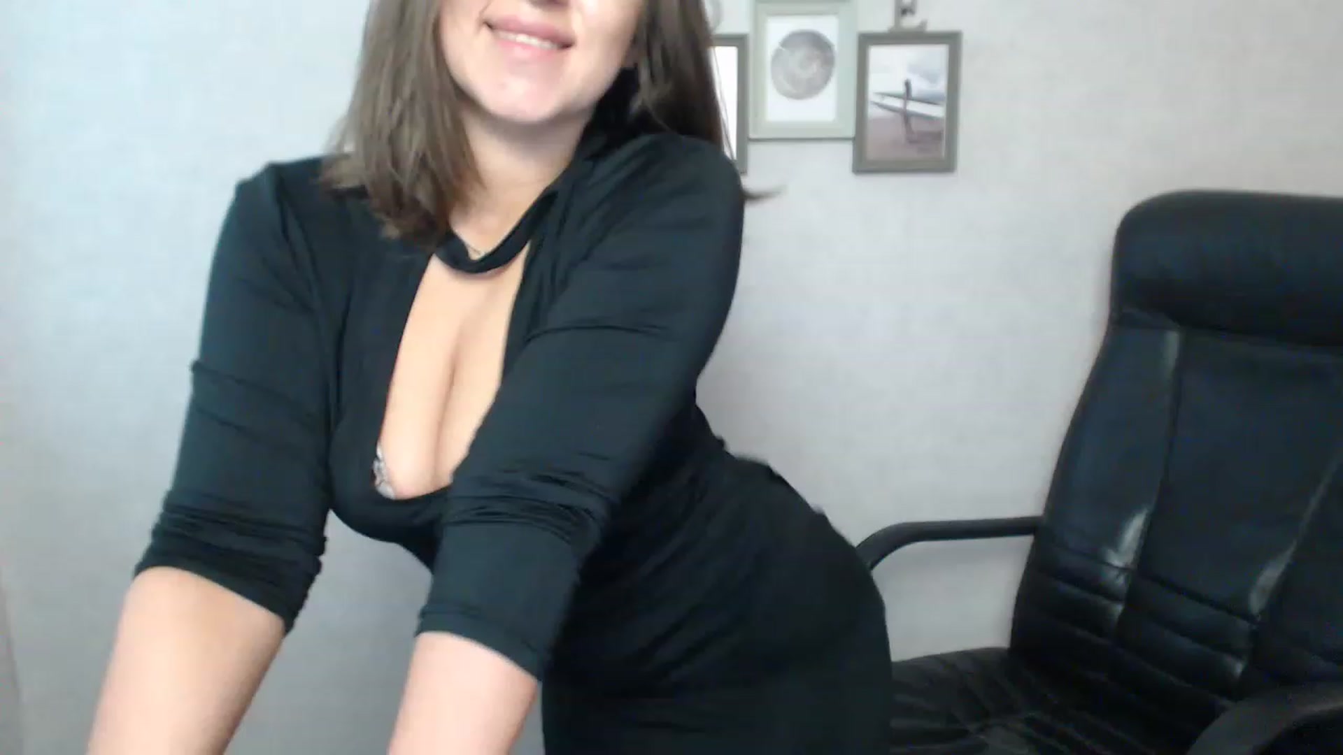 Gallery image thumbnail from Vanesa_Lams's myfreecams stream on, 04/19/2023, 15:34 image 7 of 20