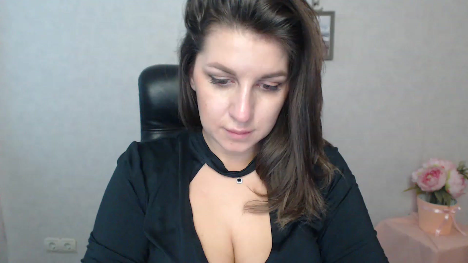 Gallery image thumbnail from Vanesa_Lams's myfreecams stream on, 04/19/2023, 15:34 image 14 of 20