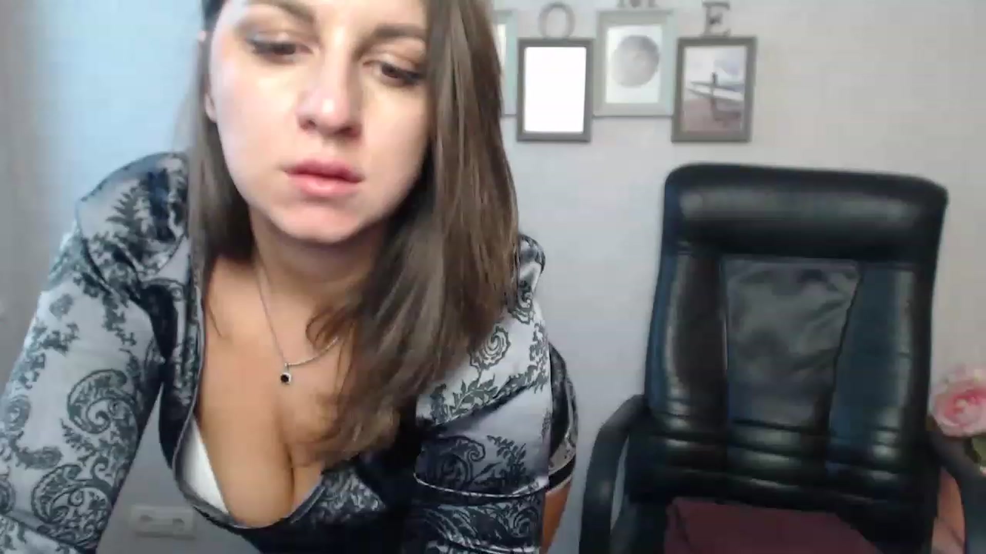 Gallery image thumbnail from Vanesa_Lams's myfreecams stream on, 04/21/2023, 12:31 image 11 of 20