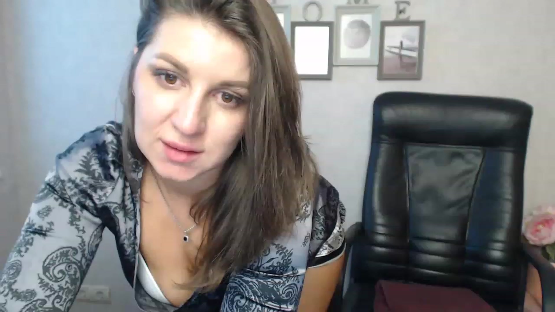 Gallery image thumbnail from Vanesa_Lams's myfreecams stream on, 04/21/2023, 12:31 image 8 of 20