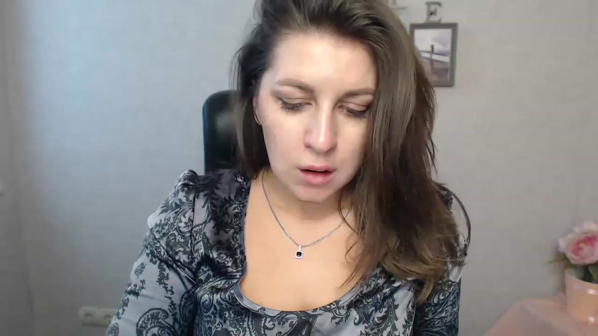 Gallery image thumbnail from Vanesa_Lams's myfreecams stream on, 04/21/2023, 12:31 image 18 of 20