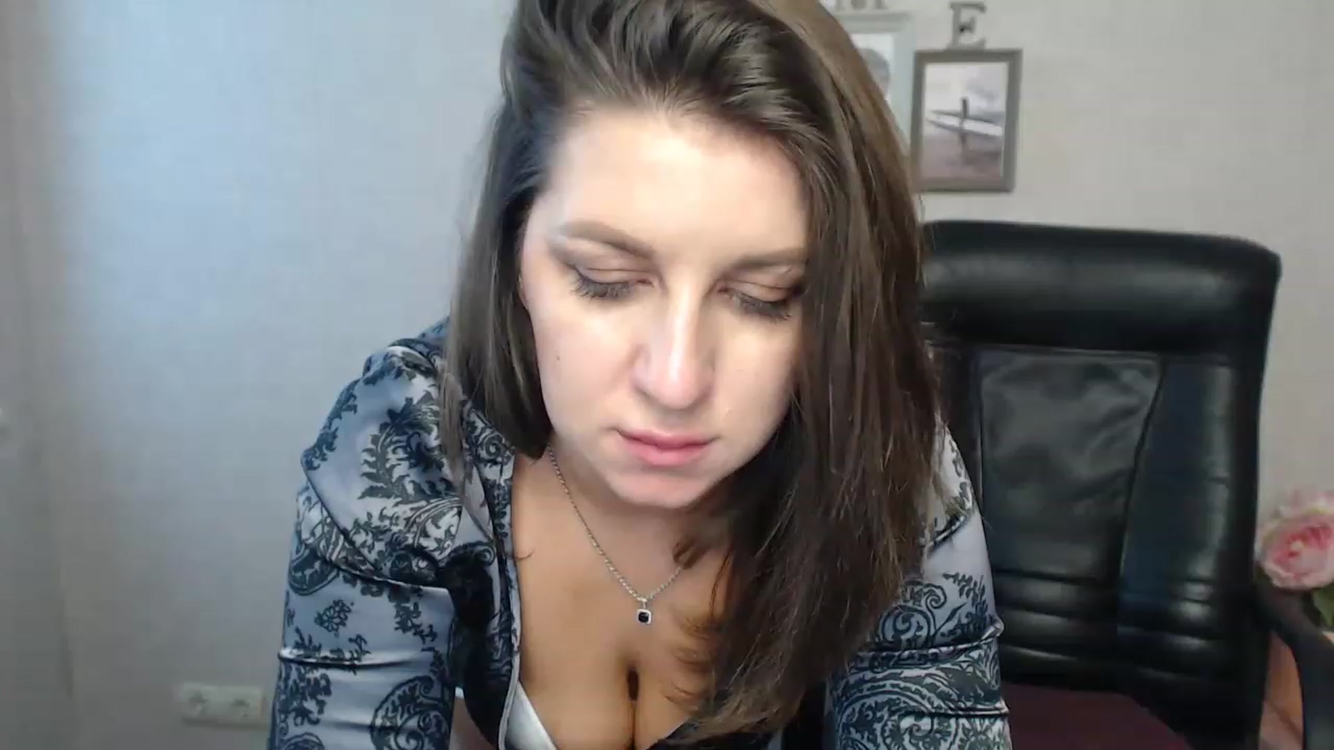 Gallery image thumbnail from Vanesa_Lams's myfreecams stream on, 04/21/2023, 12:31 image 6 of 20