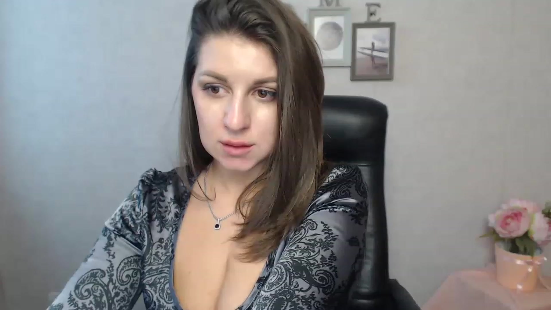 Gallery image thumbnail from Vanesa_Lams's myfreecams stream on, 04/21/2023, 13:00 image 16 of 20