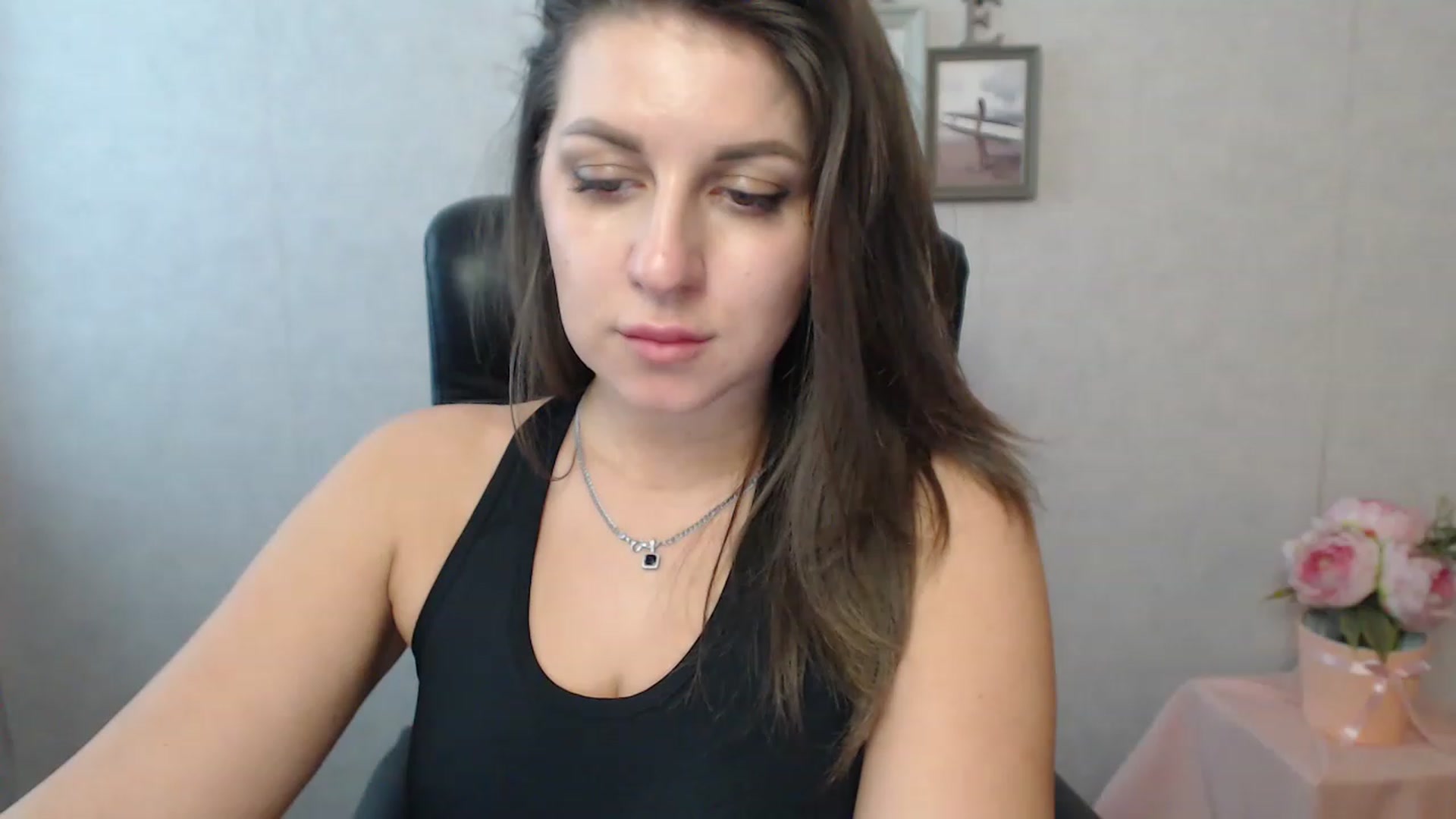 Gallery image thumbnail from Vanesa_Lams's myfreecams stream on, 04/24/2023, 11:08 image 20 of 20