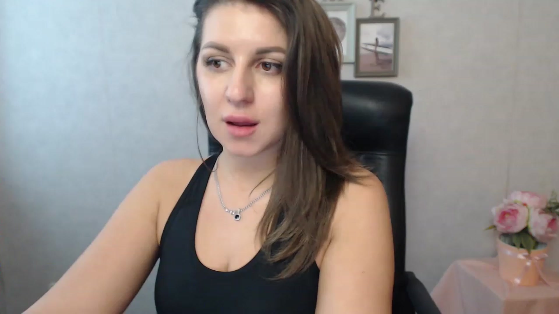 Gallery image thumbnail from Vanesa_Lams's myfreecams stream on, 04/24/2023, 11:08 image 5 of 20