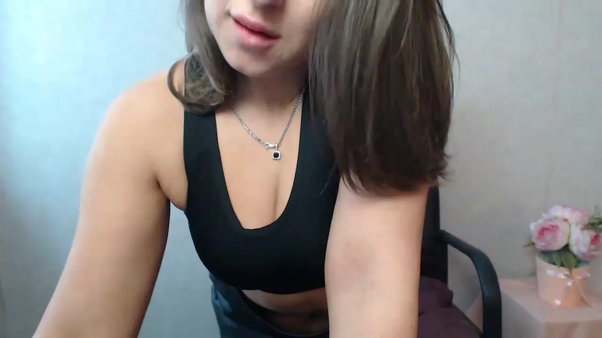 Gallery image thumbnail from Vanesa_Lams's myfreecams stream on, 04/24/2023, 11:08 image 3 of 20