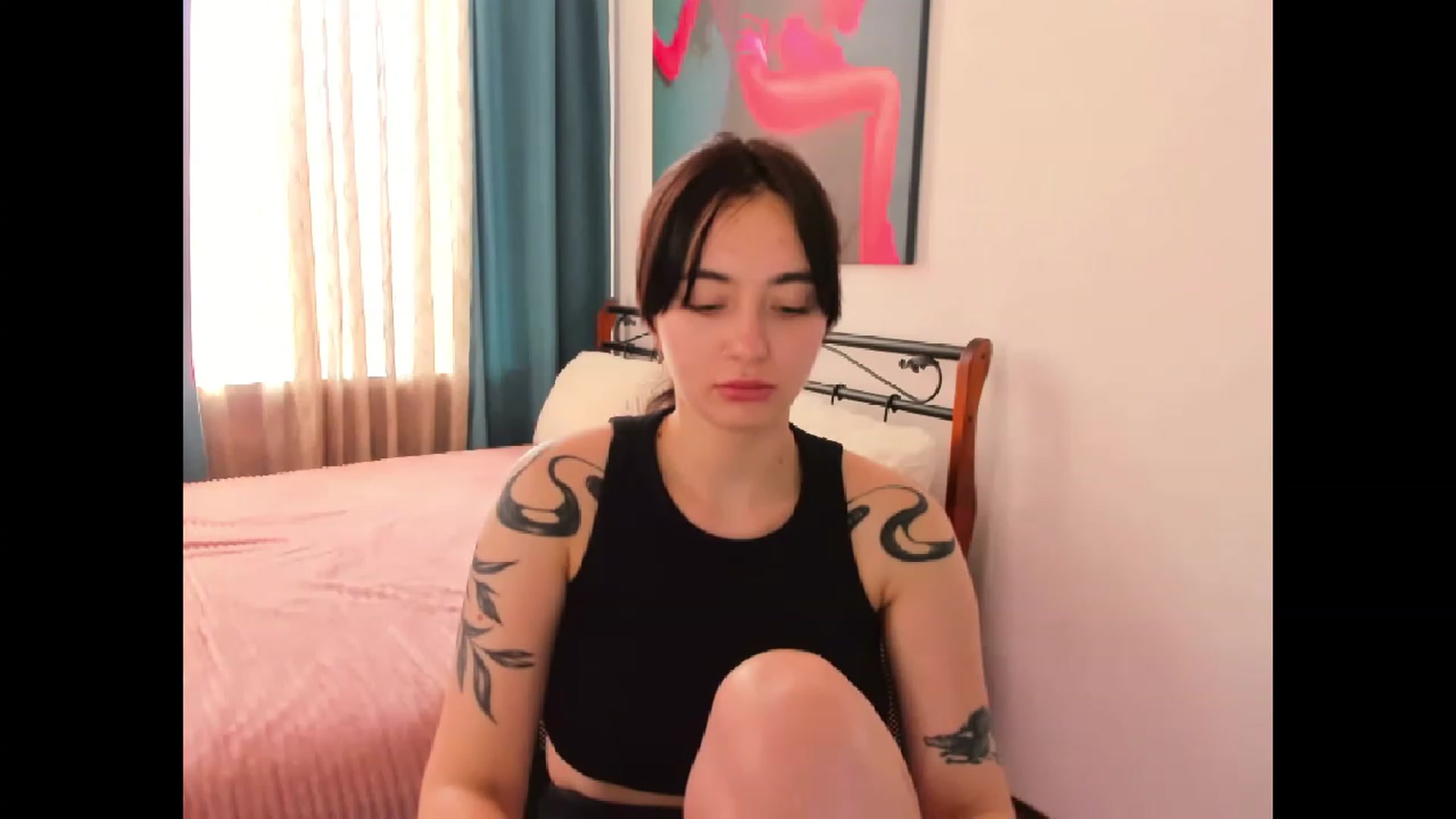Gallery image thumbnail from Vaness__A's myfreecams stream on, 08/21/2023, 12:44 image 15 of 20