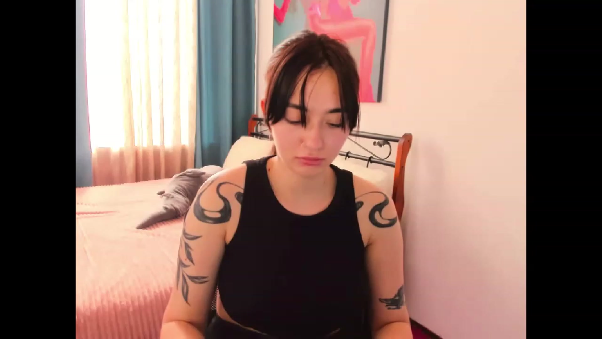 Gallery image thumbnail from Vaness__A's myfreecams stream on, 08/21/2023, 12:44 image 5 of 20
