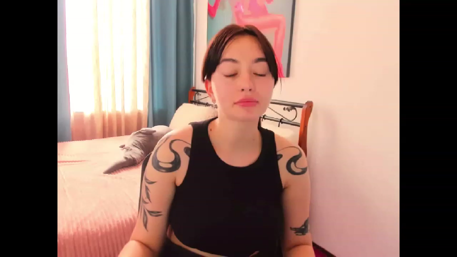 Gallery image thumbnail from Vaness__A's myfreecams stream on, 08/21/2023, 12:44 image 2 of 20