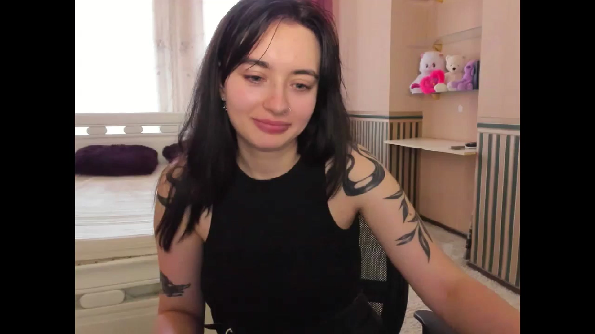 Gallery image thumbnail from Vaness__A's myfreecams stream on, 08/22/2023, 12:52 image 5 of 20