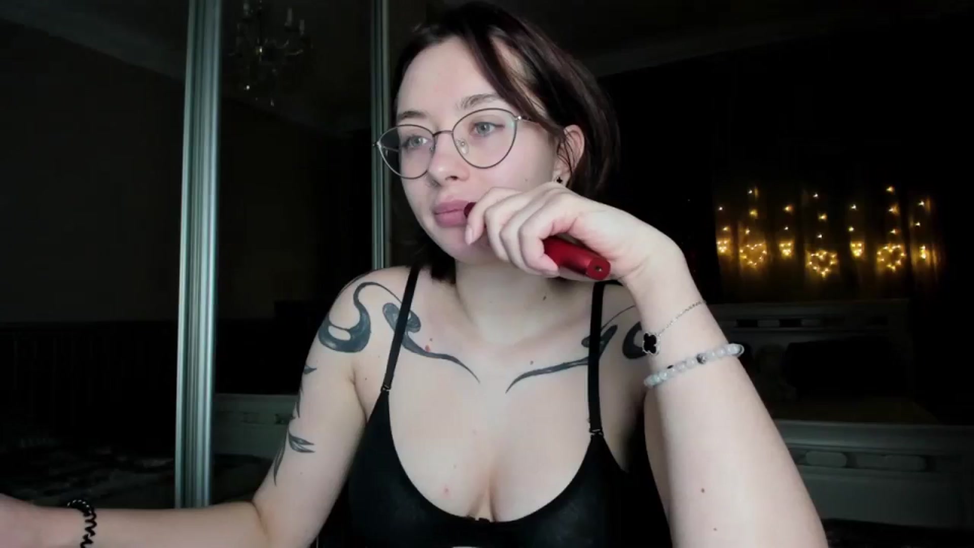 Gallery image thumbnail from Vaness__A's myfreecams stream on, 02/25/2024, 16:21 image 19 of 20