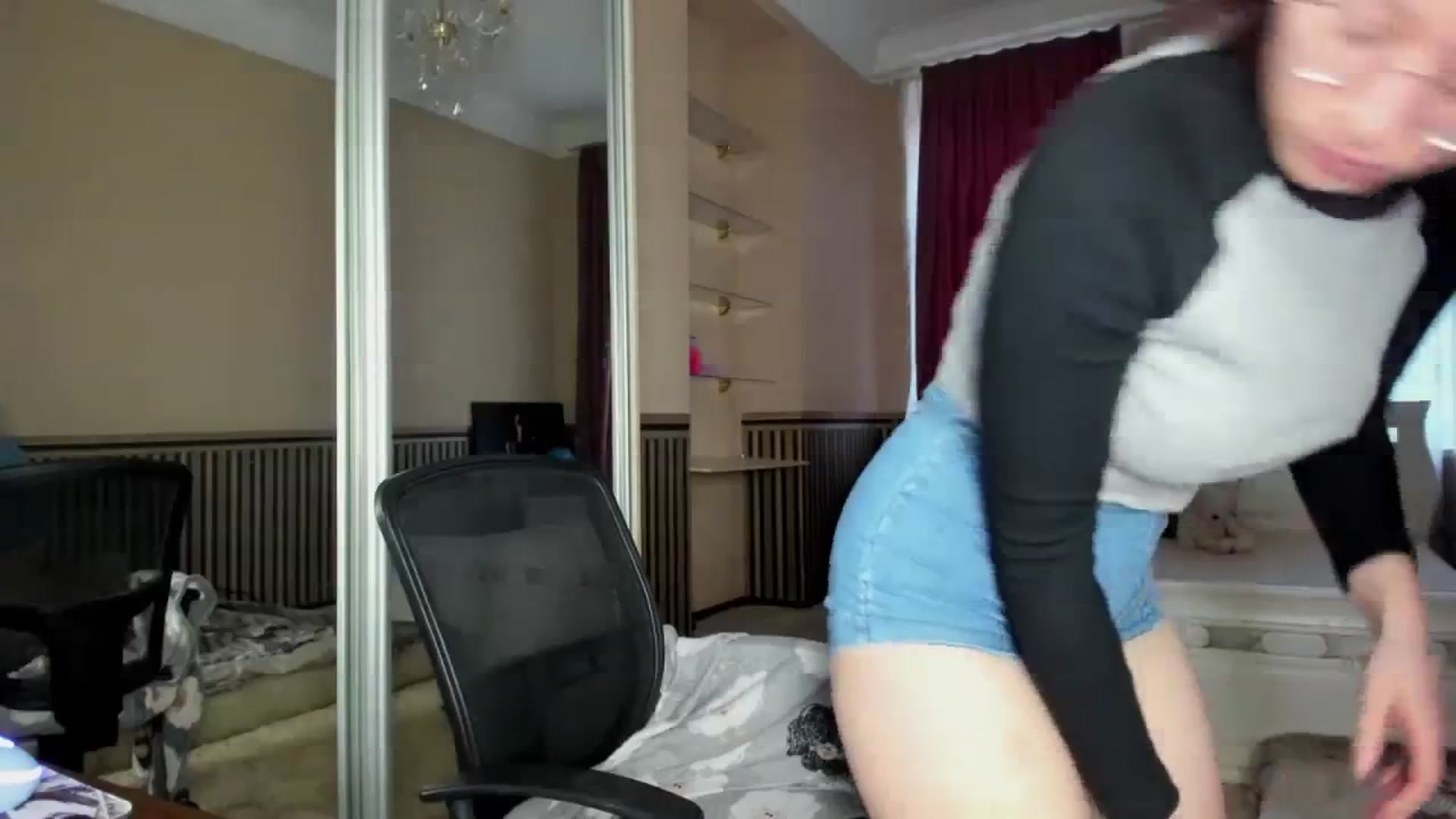 Gallery image thumbnail from Vaness__A's myfreecams stream on, 02/25/2024, 16:21 image 12 of 20
