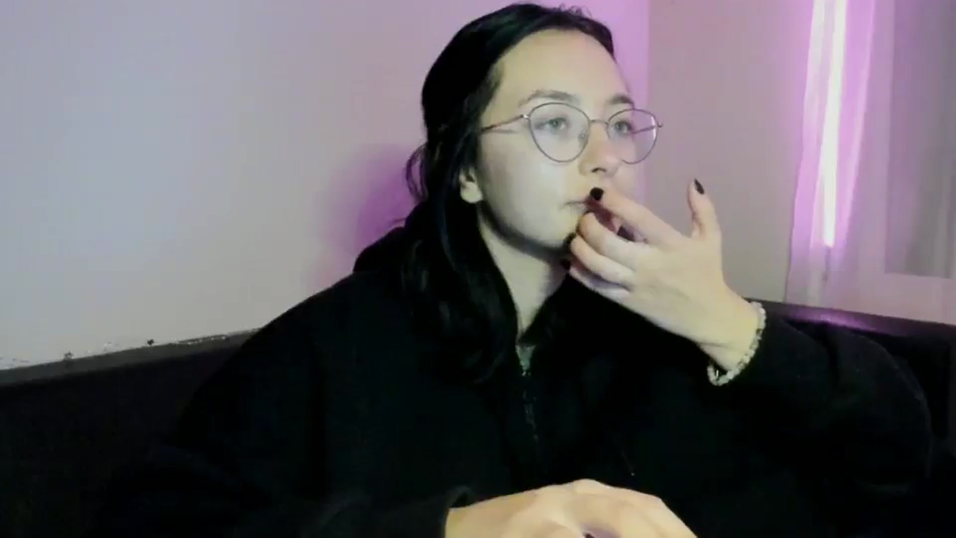 Gallery image thumbnail from Vaness__A's myfreecams stream on, 12/05/2024, 21:56 image 8 of 20