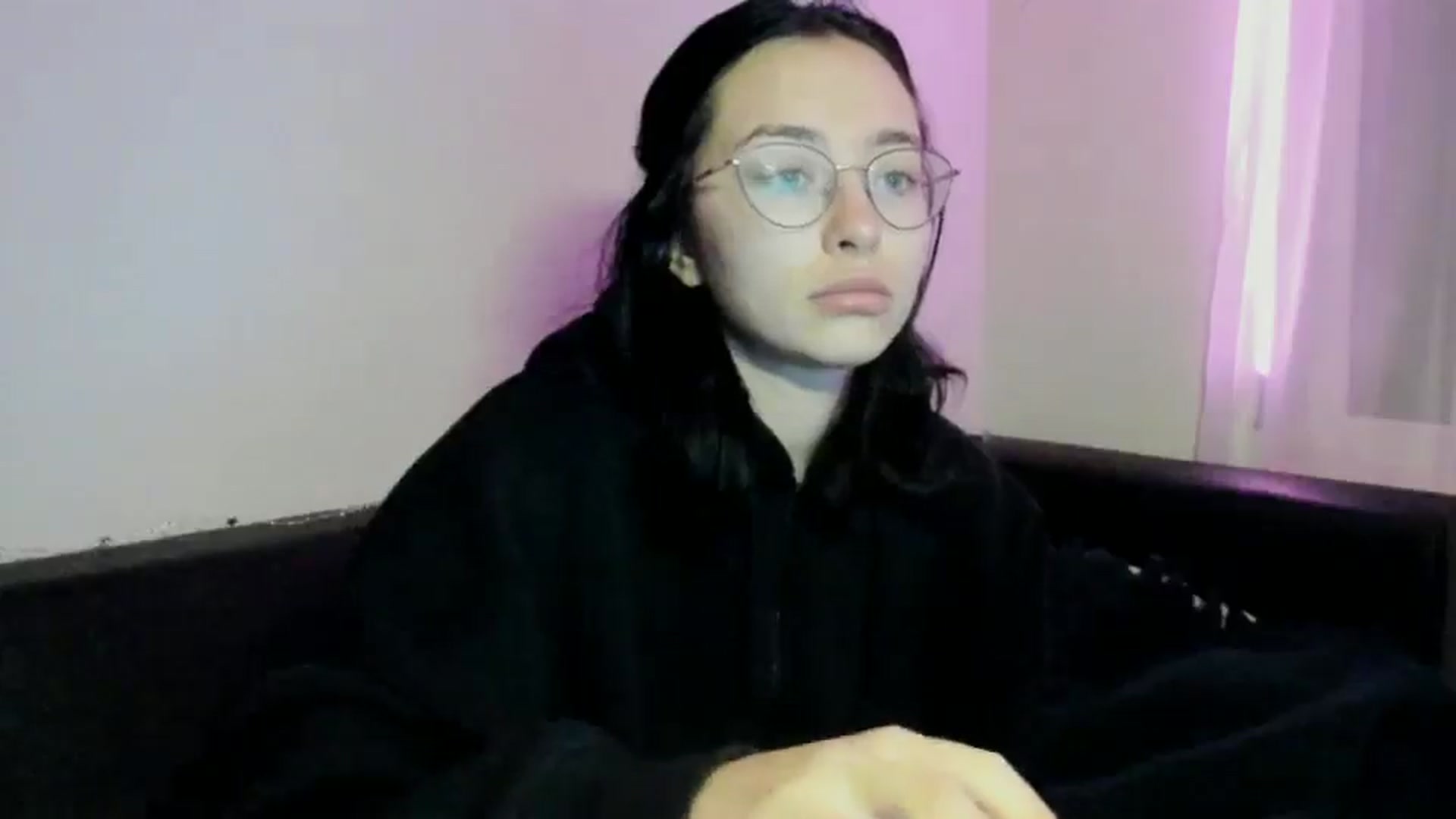 Gallery image thumbnail from Vaness__A's myfreecams stream on, 12/05/2024, 21:56 image 6 of 20