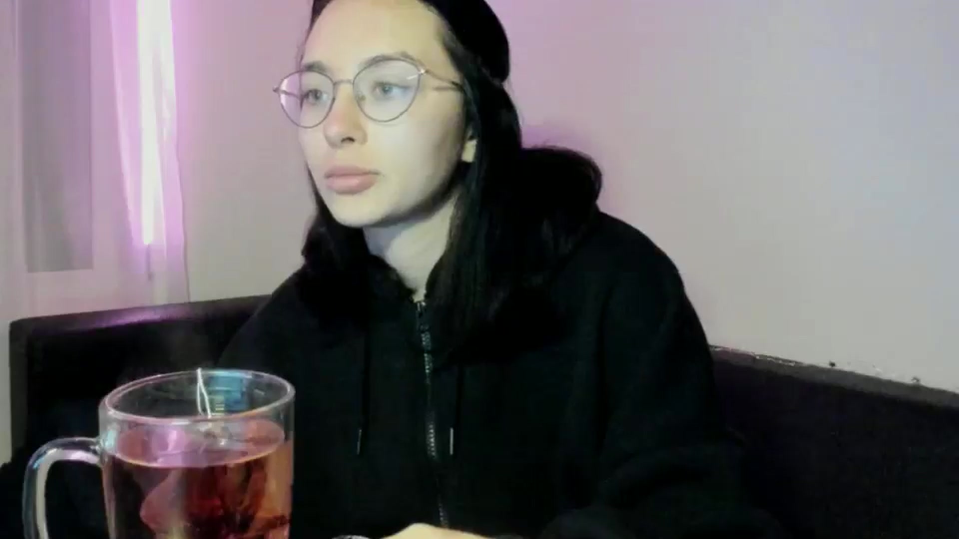 Gallery image thumbnail from Vaness__A's myfreecams stream on, 12/05/2024, 21:56 image 2 of 20