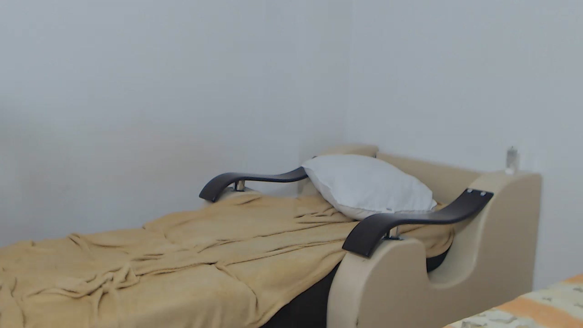 Gallery image thumbnail from Vanessa270's myfreecams stream on, 11/28/2022, 09:30 image 18 of 20