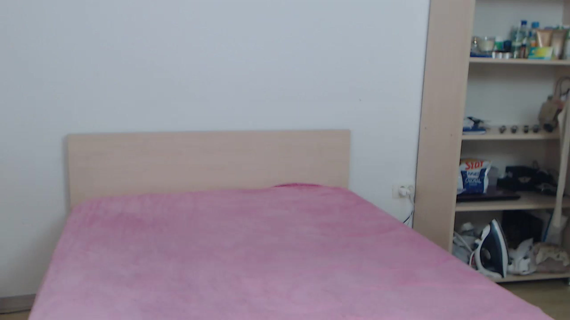 Gallery image thumbnail from Vanessa270's myfreecams stream on, 12/06/2022, 11:00 image 15 of 20