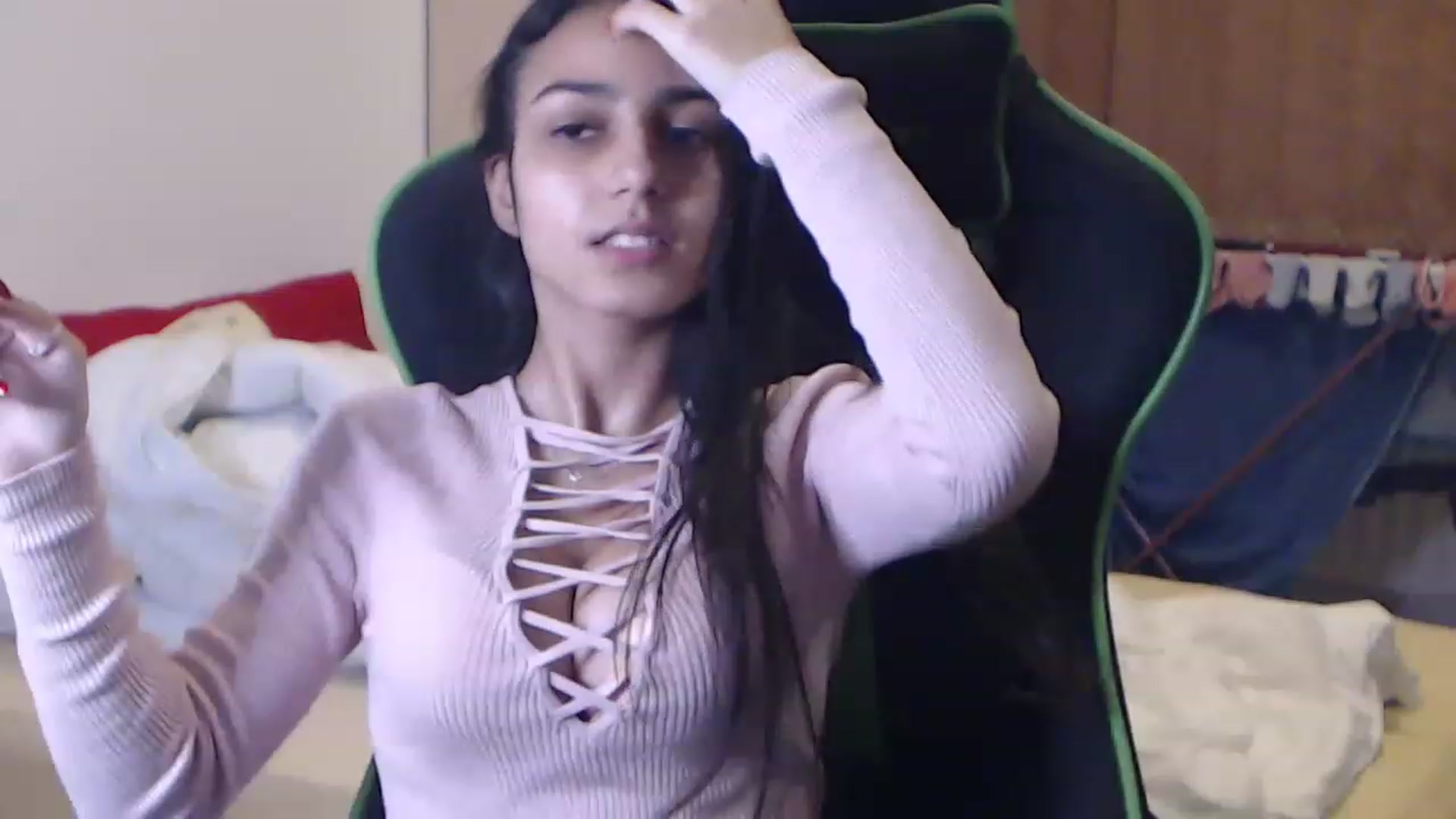 Gallery image thumbnail from Vanessa270's myfreecams stream on, 12/11/2022, 18:03 image 19 of 20