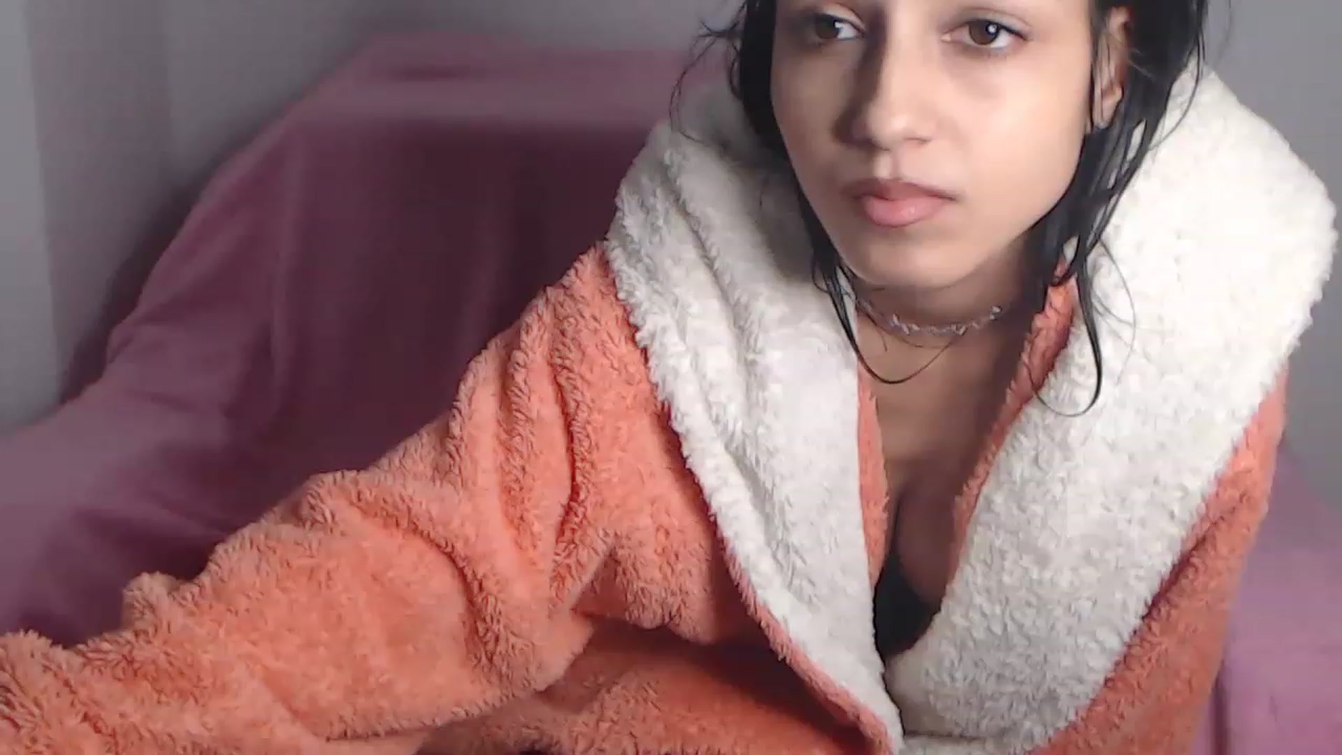 Gallery image thumbnail from Vanessa270's myfreecams stream on, 12/19/2022, 17:13 image 17 of 20
