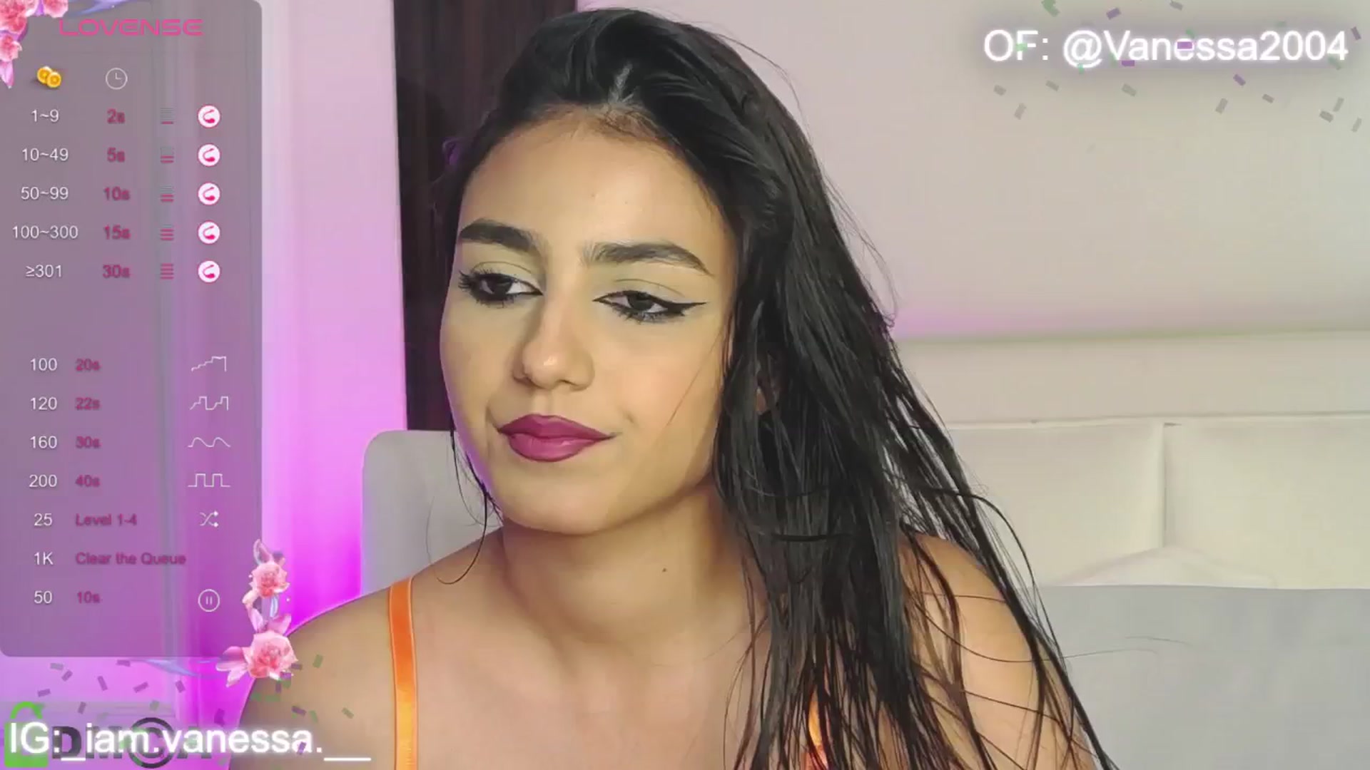 Gallery image thumbnail from Vanessa270's myfreecams stream on, 05/13/2024, 24:46 image 17 of 20