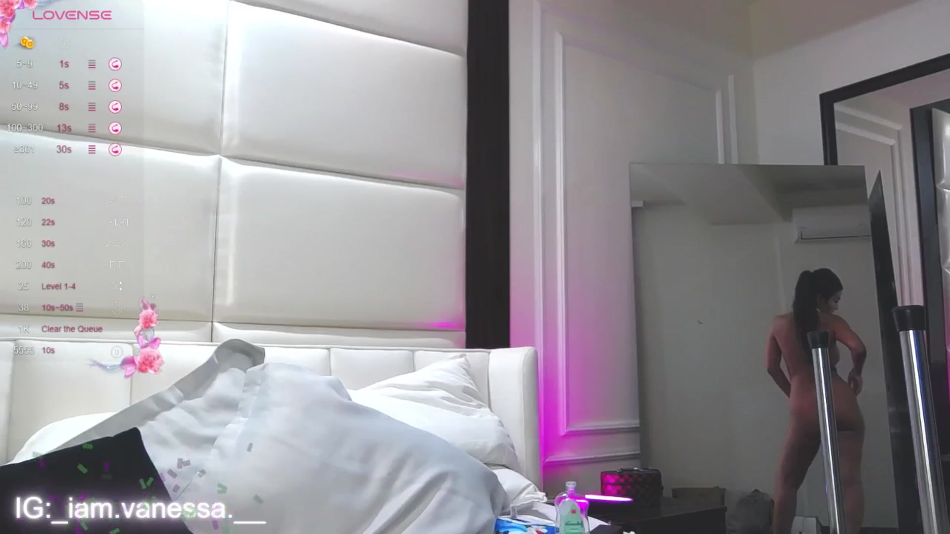 Gallery image thumbnail from Vanessa270's myfreecams stream on, 06/12/2024, 02:35 image 7 of 20