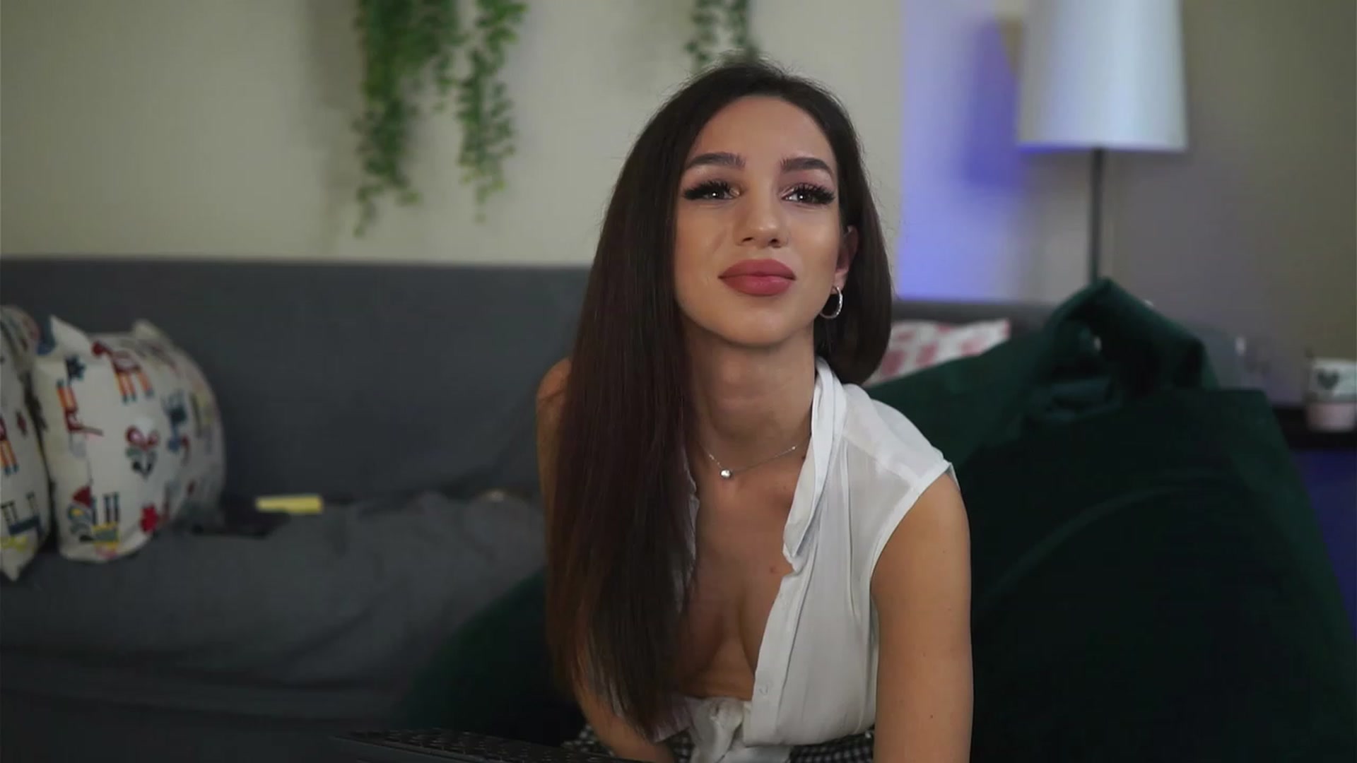 Gallery image thumbnail from VanessaAllen's myfreecams stream on, 12/03/2022, 16:13 image 16 of 20