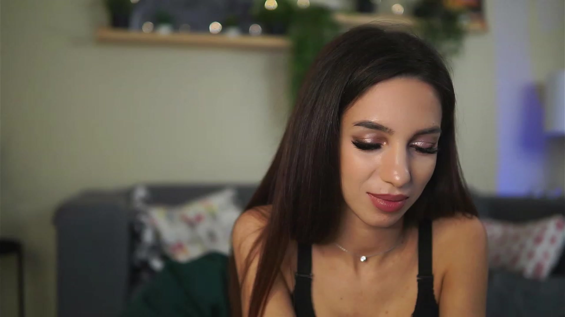 Gallery image thumbnail from VanessaAllen's myfreecams stream on, 12/03/2022, 21:35 image 15 of 20