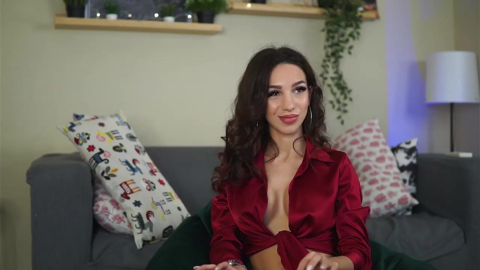 Gallery image thumbnail from VanessaAllen's myfreecams stream on, 12/05/2022, 14:55 image 2 of 20