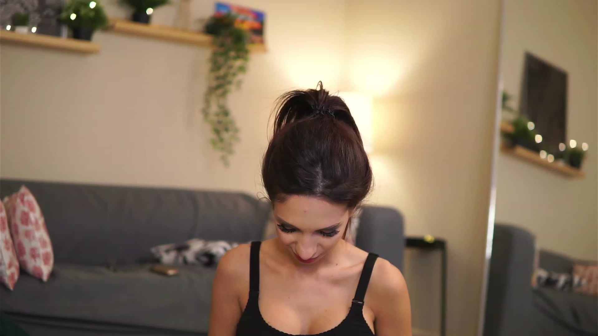 Gallery image thumbnail from VanessaAllen's myfreecams stream on, 12/22/2022, 20:18 image 15 of 20