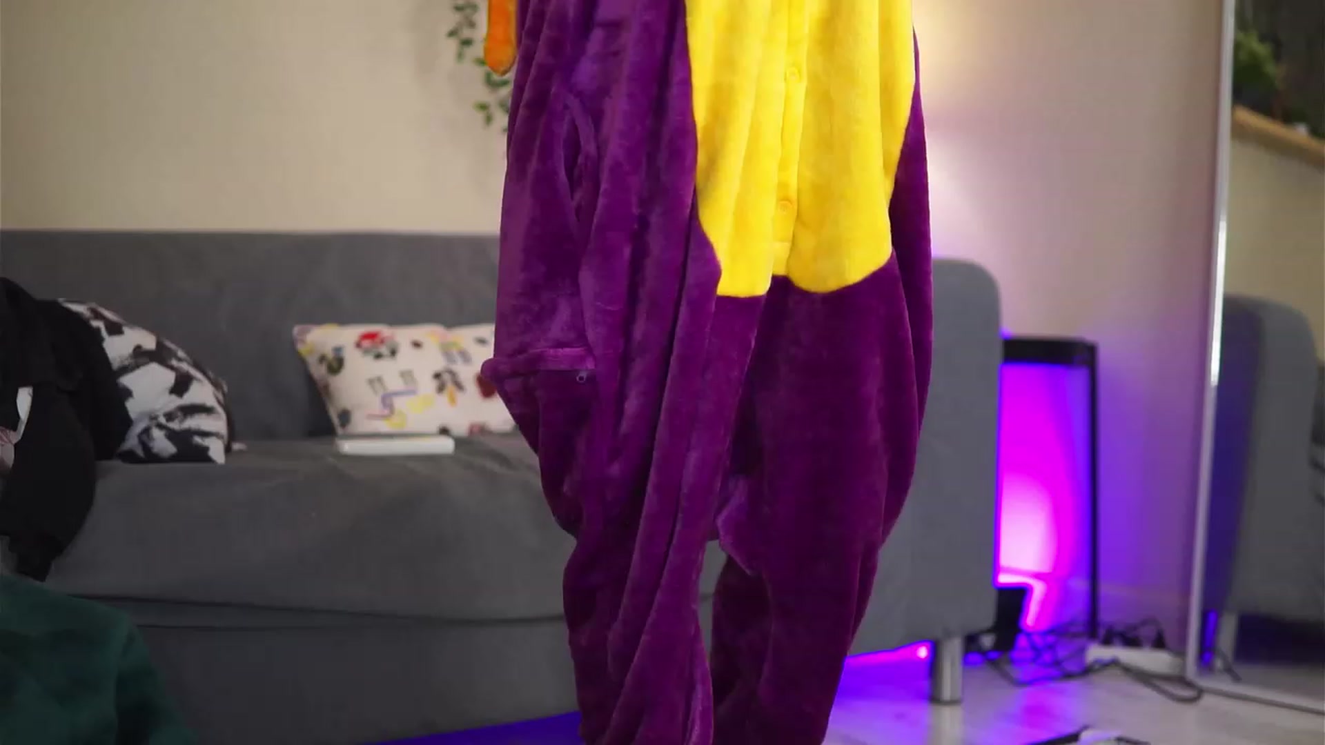 Gallery image thumbnail from VanessaAllen's myfreecams stream on, 12/29/2022, 18:25 image 20 of 20