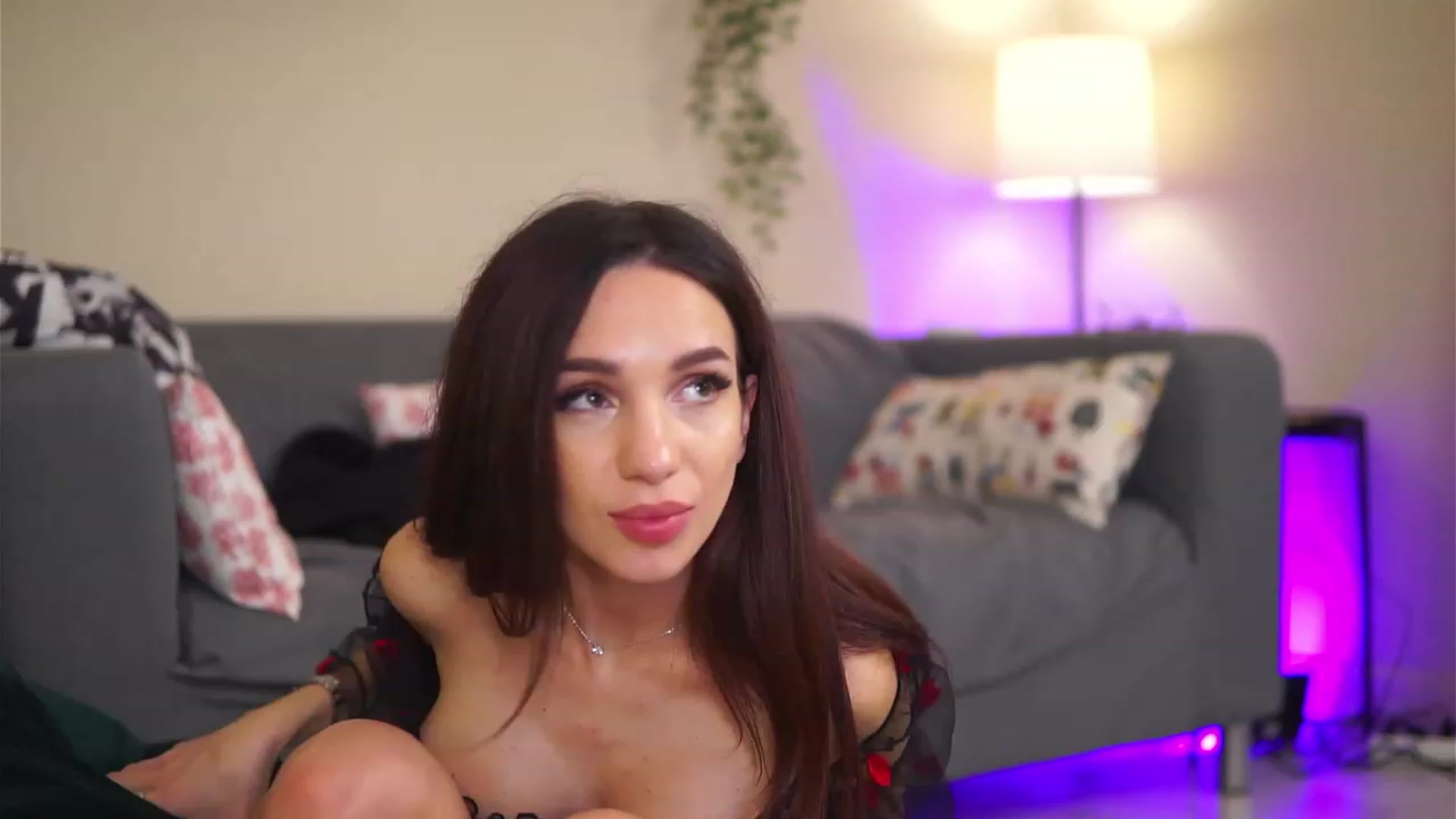 Gallery image thumbnail from VanessaAllen's myfreecams stream on, 01/06/2023, 20:53 image 2 of 20