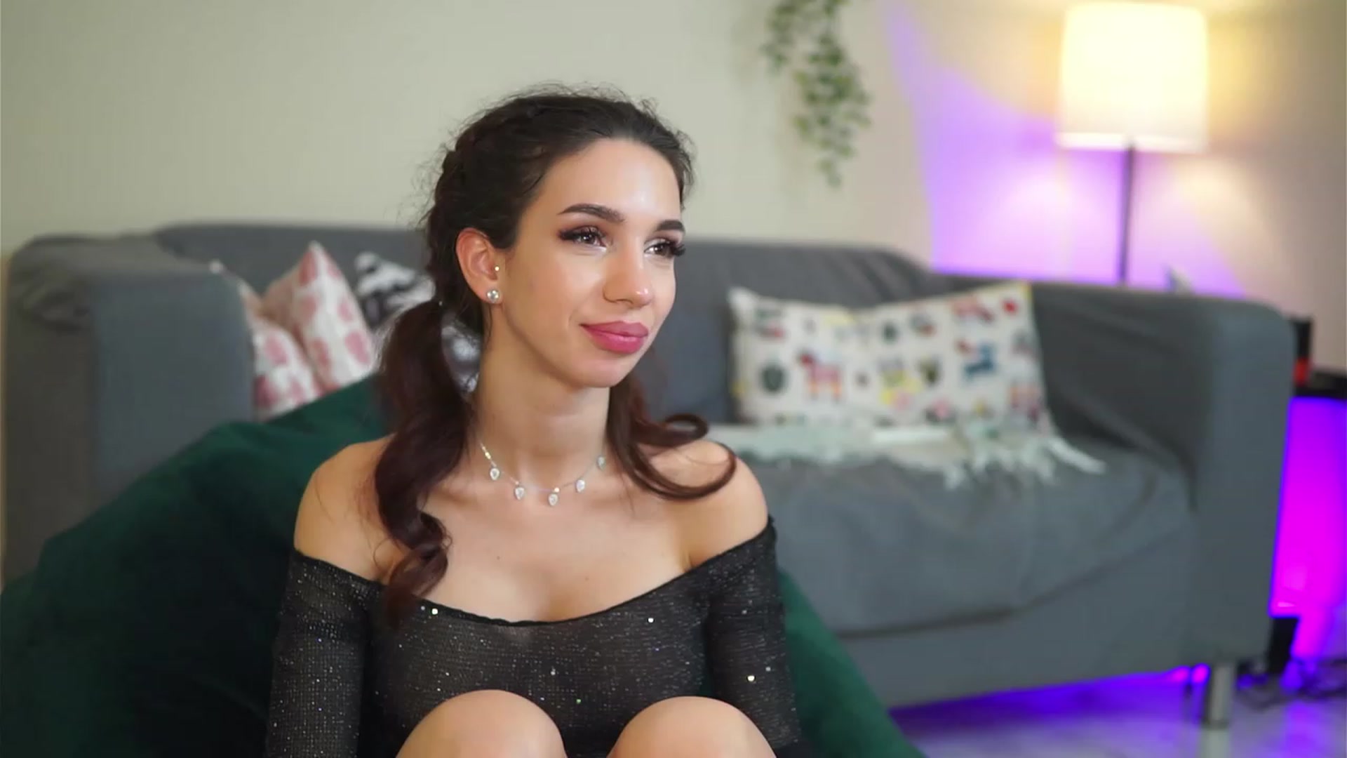 Gallery image thumbnail from VanessaAllen's myfreecams stream on, 01/18/2023, 16:36 image 2 of 20