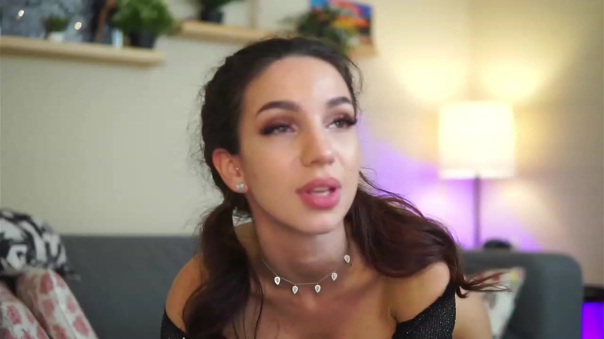 Gallery image thumbnail from VanessaAllen's myfreecams stream on, 01/18/2023, 16:36 image 16 of 20