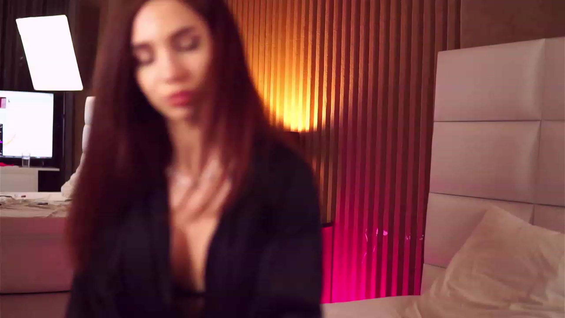 Gallery image thumbnail from VanessaAllen's myfreecams stream on, 03/18/2023, 18:51 image 4 of 20