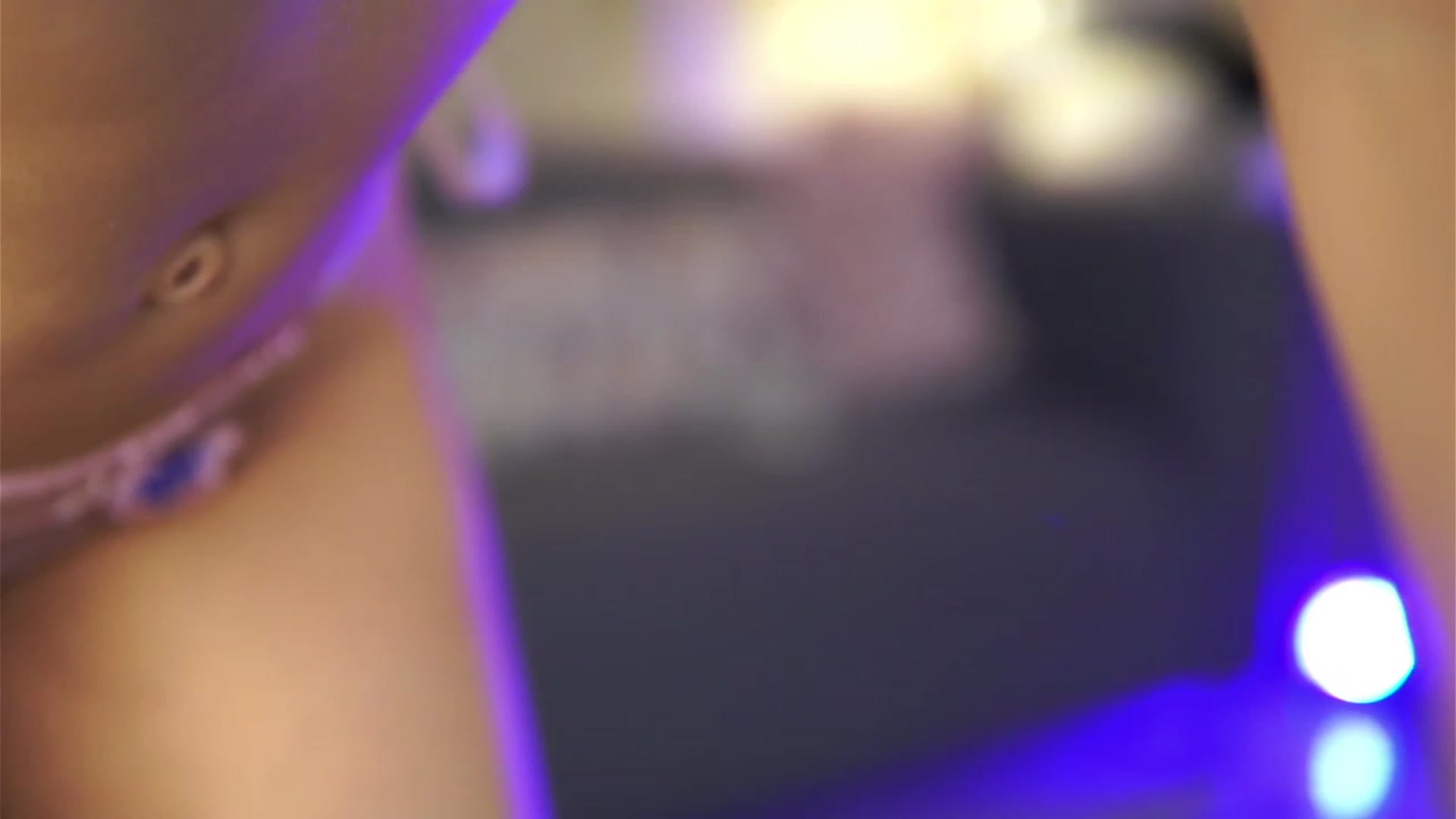 Gallery image thumbnail from VanessaAllen's myfreecams stream on, 04/01/2023, 13:23 image 13 of 20