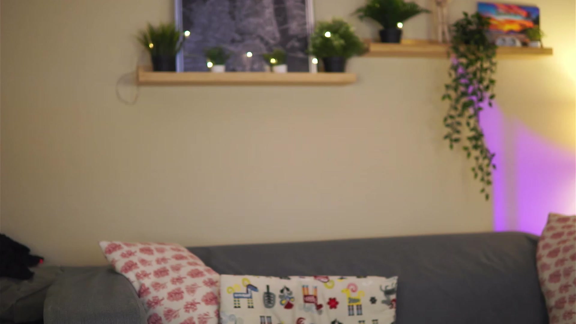 Gallery image thumbnail from VanessaAllen's myfreecams stream on, 04/01/2023, 19:09 image 13 of 20