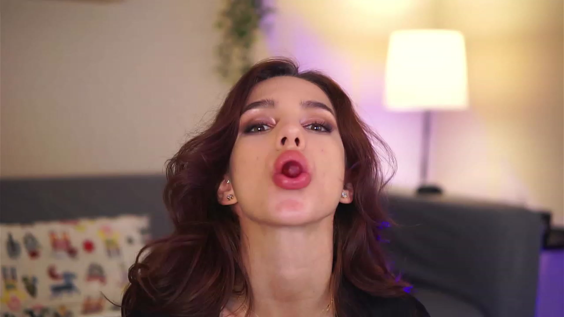 Gallery image thumbnail from VanessaAllen's myfreecams stream on, 04/07/2023, 19:01 image 2 of 20